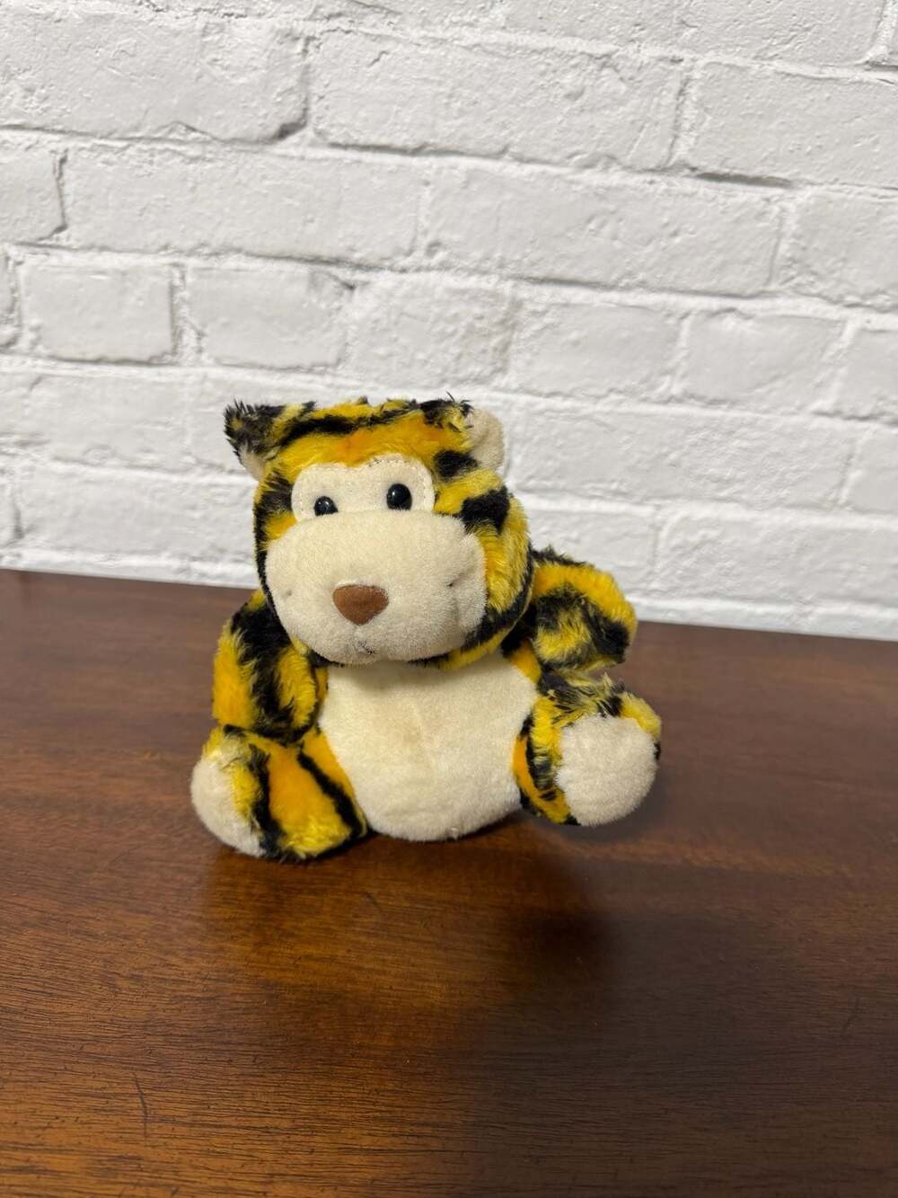 Russ Berrie Tripper Tiger Plush Stuffed Animal Yellow Black